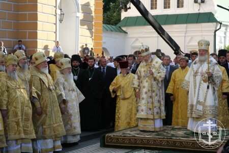 Святейший Патриарх Кирилл: «Украинская Православная Церковь обладает духовной силой и способностью объединять весь народ, и то, что я вижу здесь, общаясь с людьми, меня в этом убеждает»