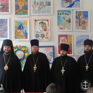 22 января в Свято-Архангело-Михайловском женском монастыре состоялась выставка работ воспитанников воскресных школ