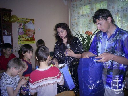 Сотрудники Православного центра защиты детей посетили одесский городской приют № 1