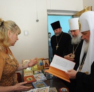 Патриарх Кирилл: Чем больше писать о баснях, тем больше на такие книги буде ...