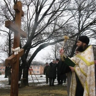 Установление памятного креста погибшим православным воинам