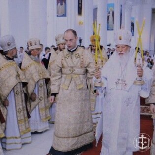 Владыка Агафангел совершил молебен для учащих и учащихся одесских воскресных школ в Спасо-Преображенском соборе