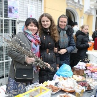 Одесская православная молодежь помогает бездомным
